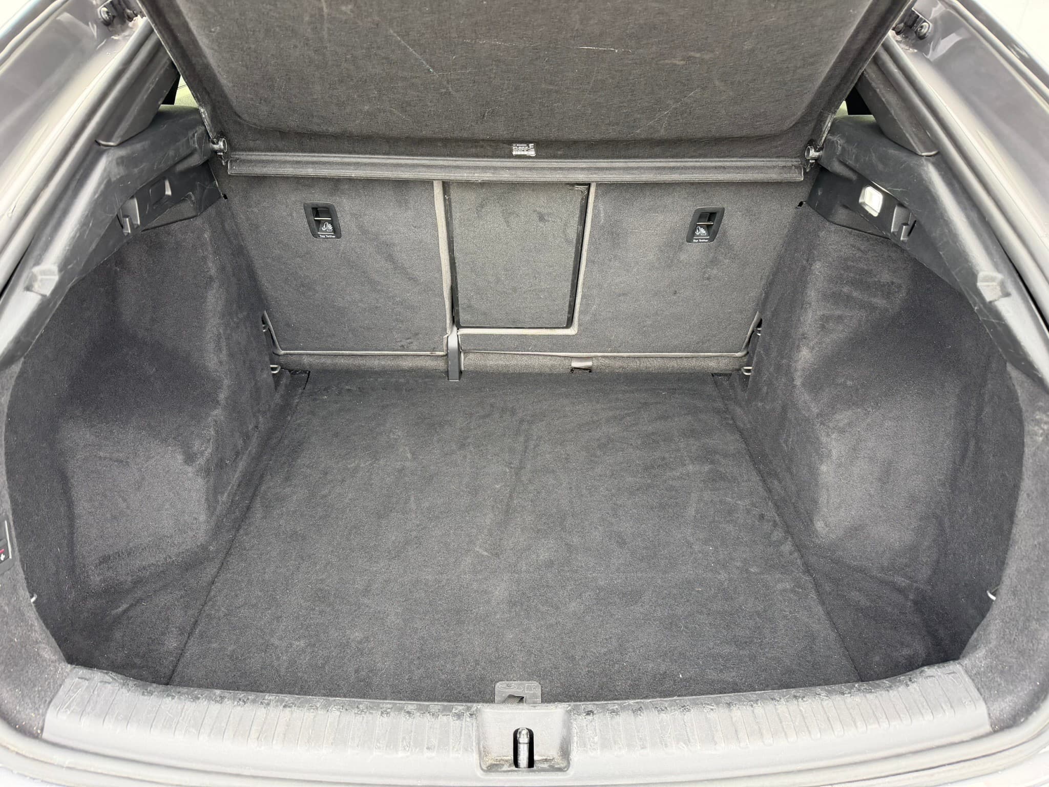 AUDI Q4 e-tron - Image 12