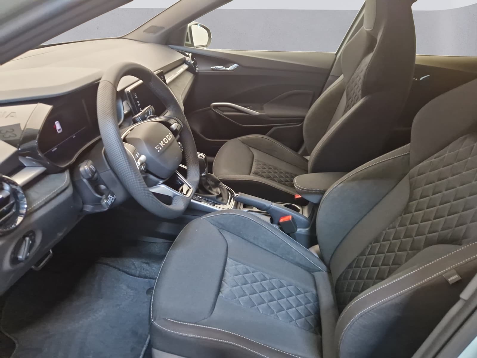 SKODA FABIA - Image 9