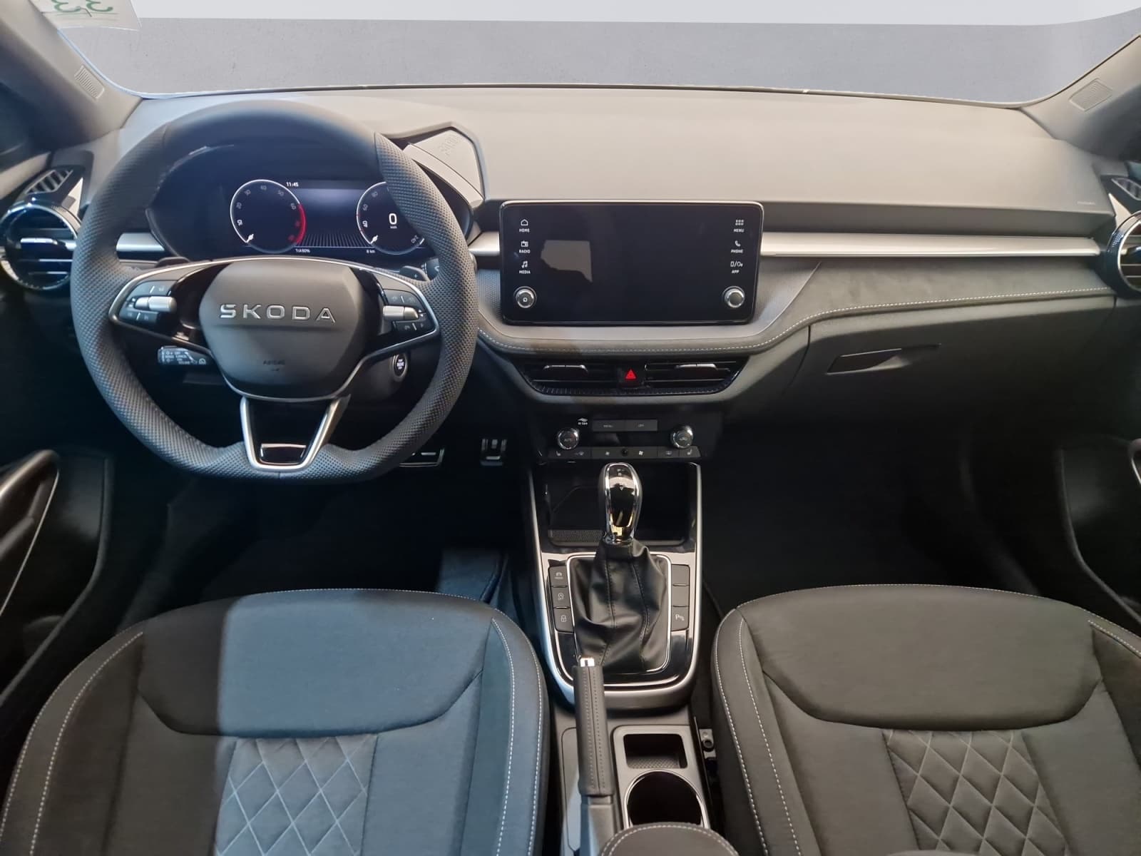 SKODA FABIA - Image 10