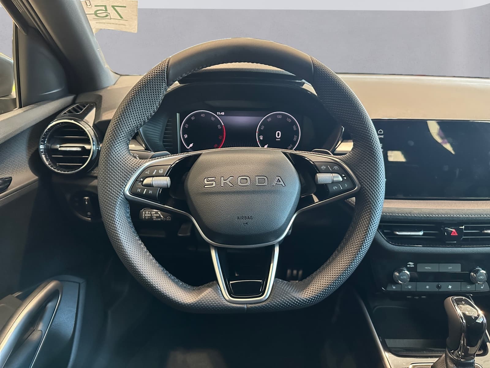 SKODA FABIA - Image 11