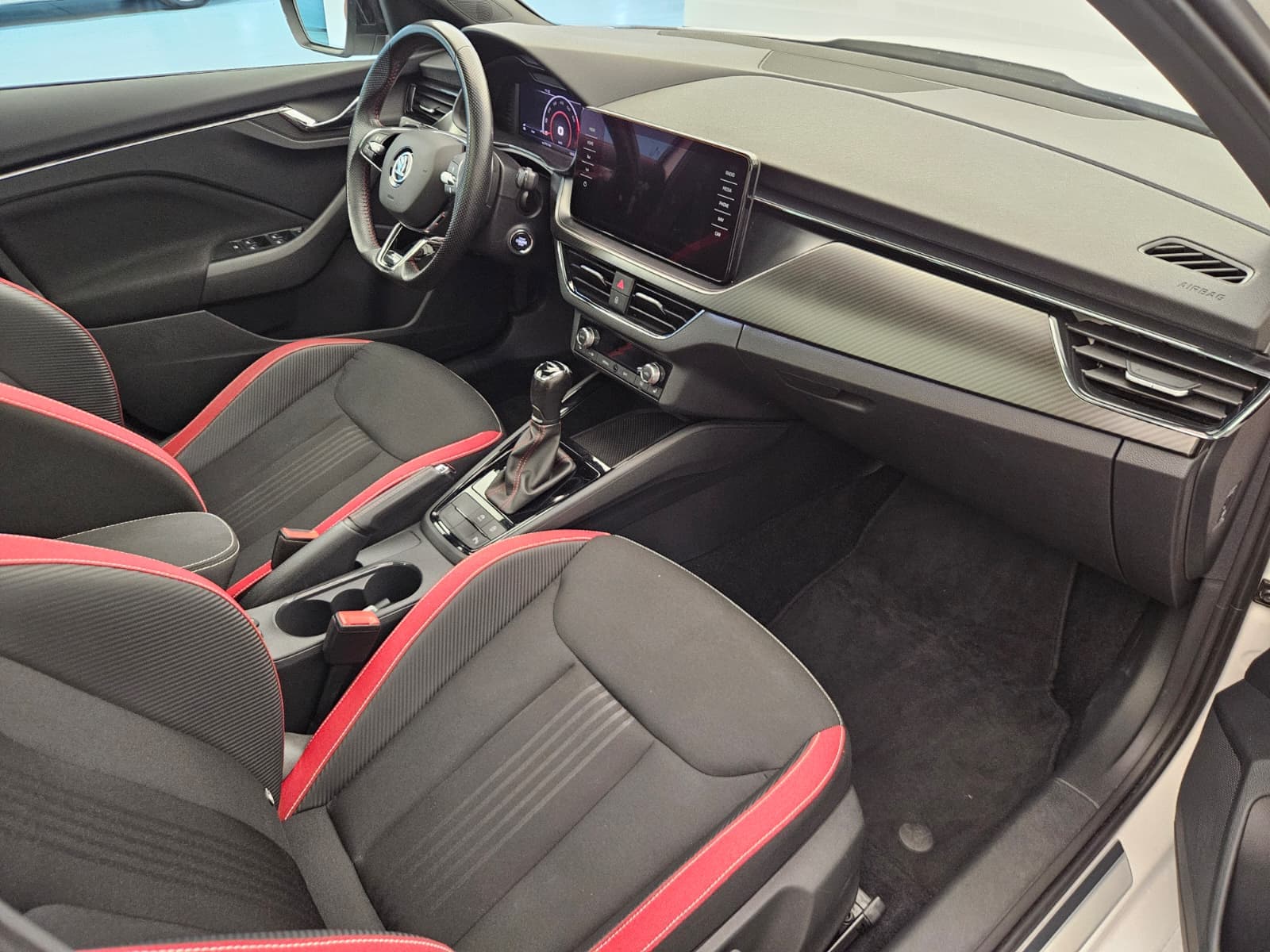 SKODA KAMIQ - Image 12