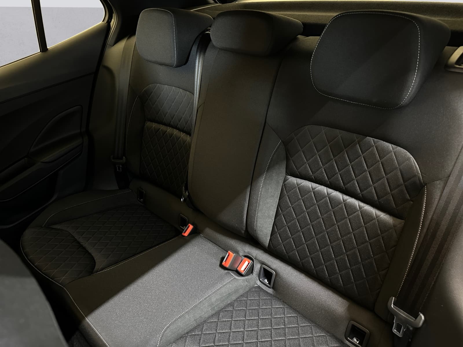 SKODA FABIA - Image 11