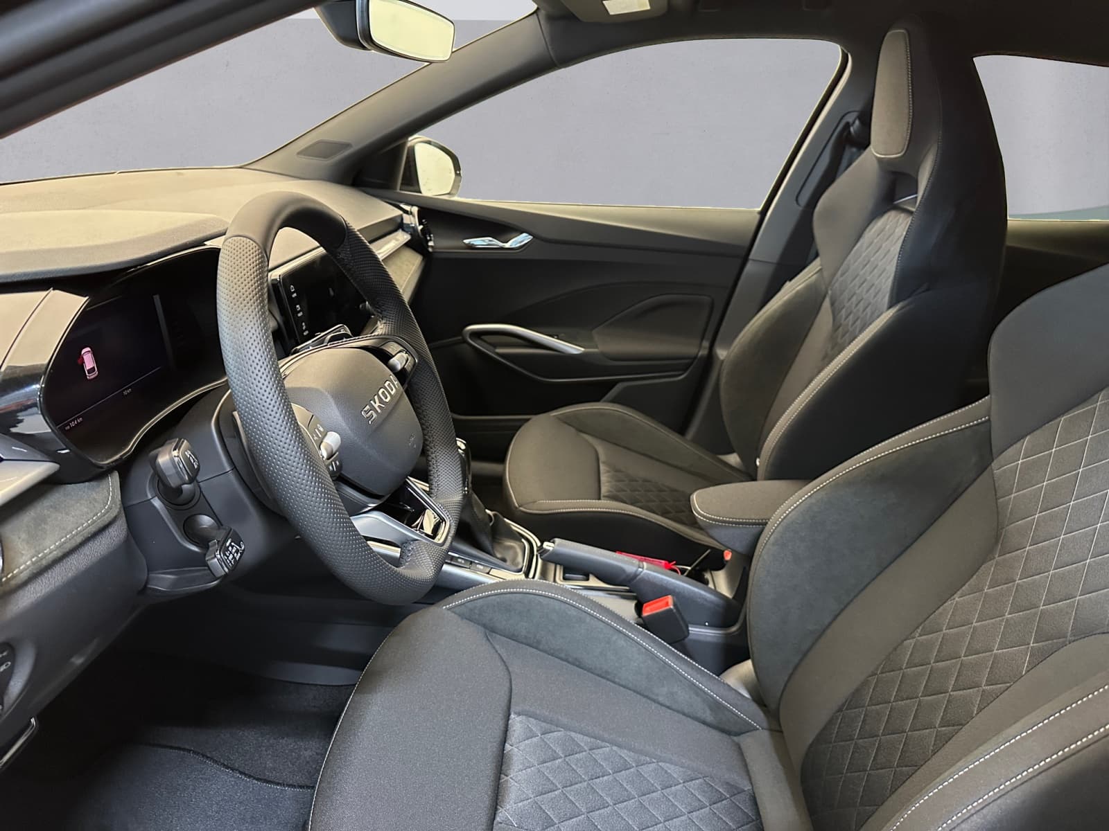 SKODA FABIA - Image 9
