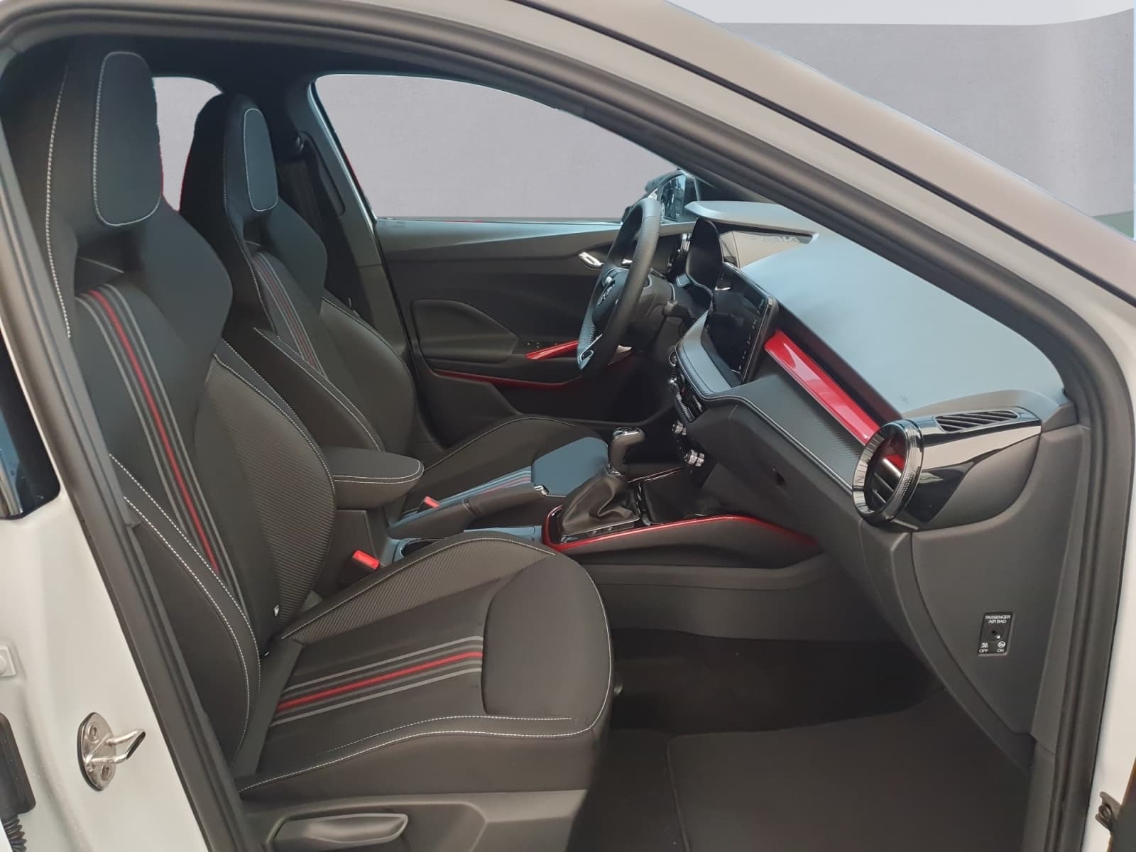 SKODA FABIA - Image 10