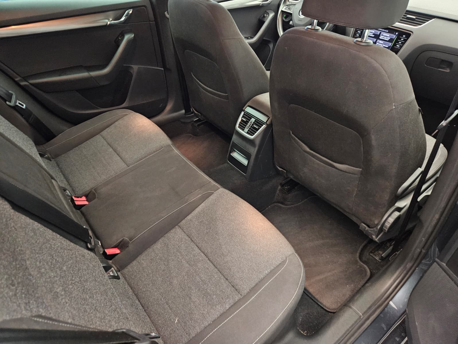 SKODA OCTAVIA - Image 14