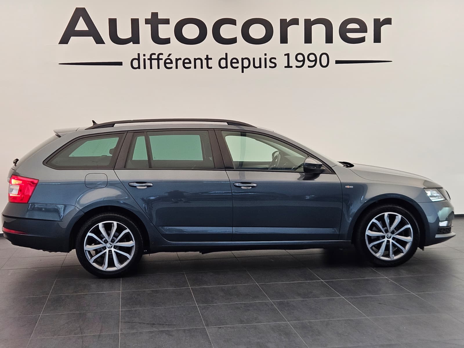 SKODA OCTAVIA - Image 6