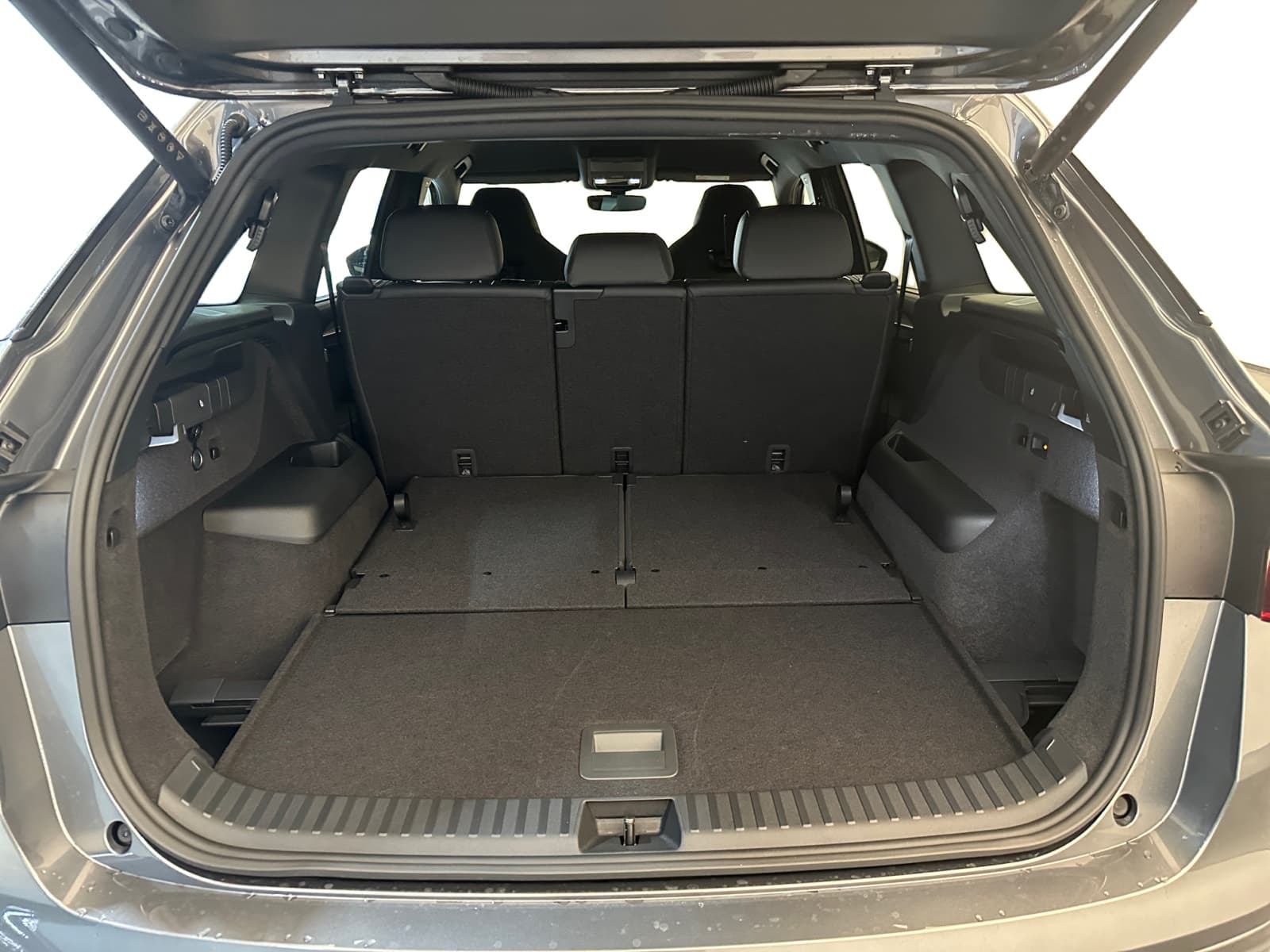 SKODA KODIAQ - Image 13
