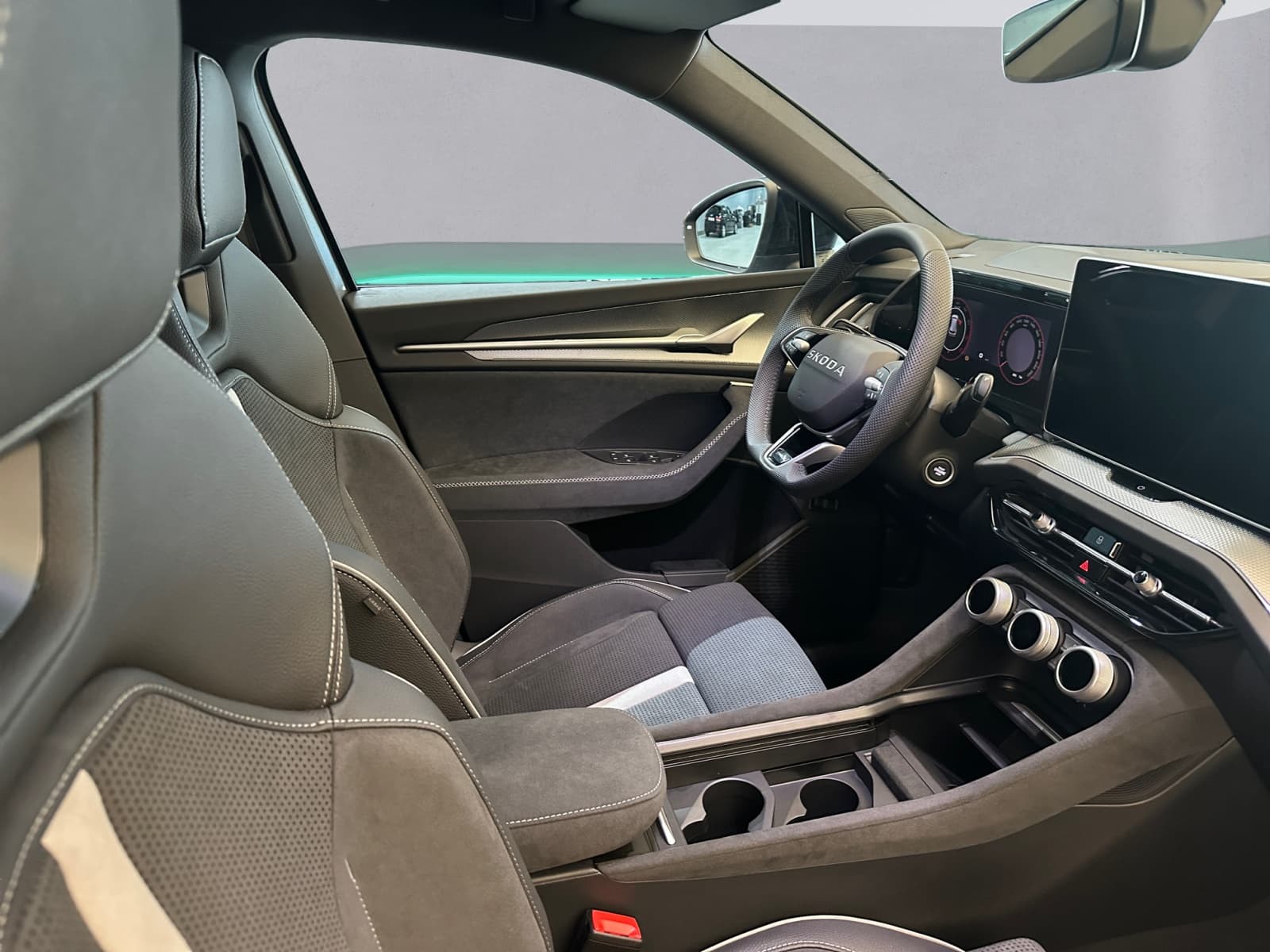 SKODA KODIAQ - Image 11