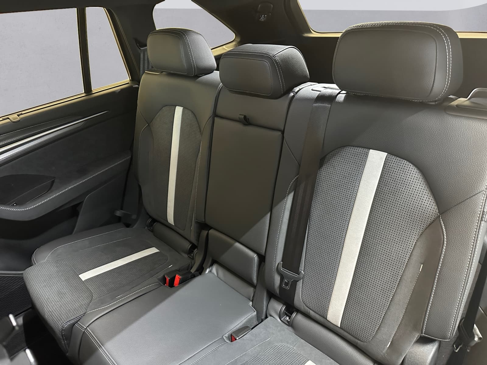 SKODA KODIAQ - Image 12