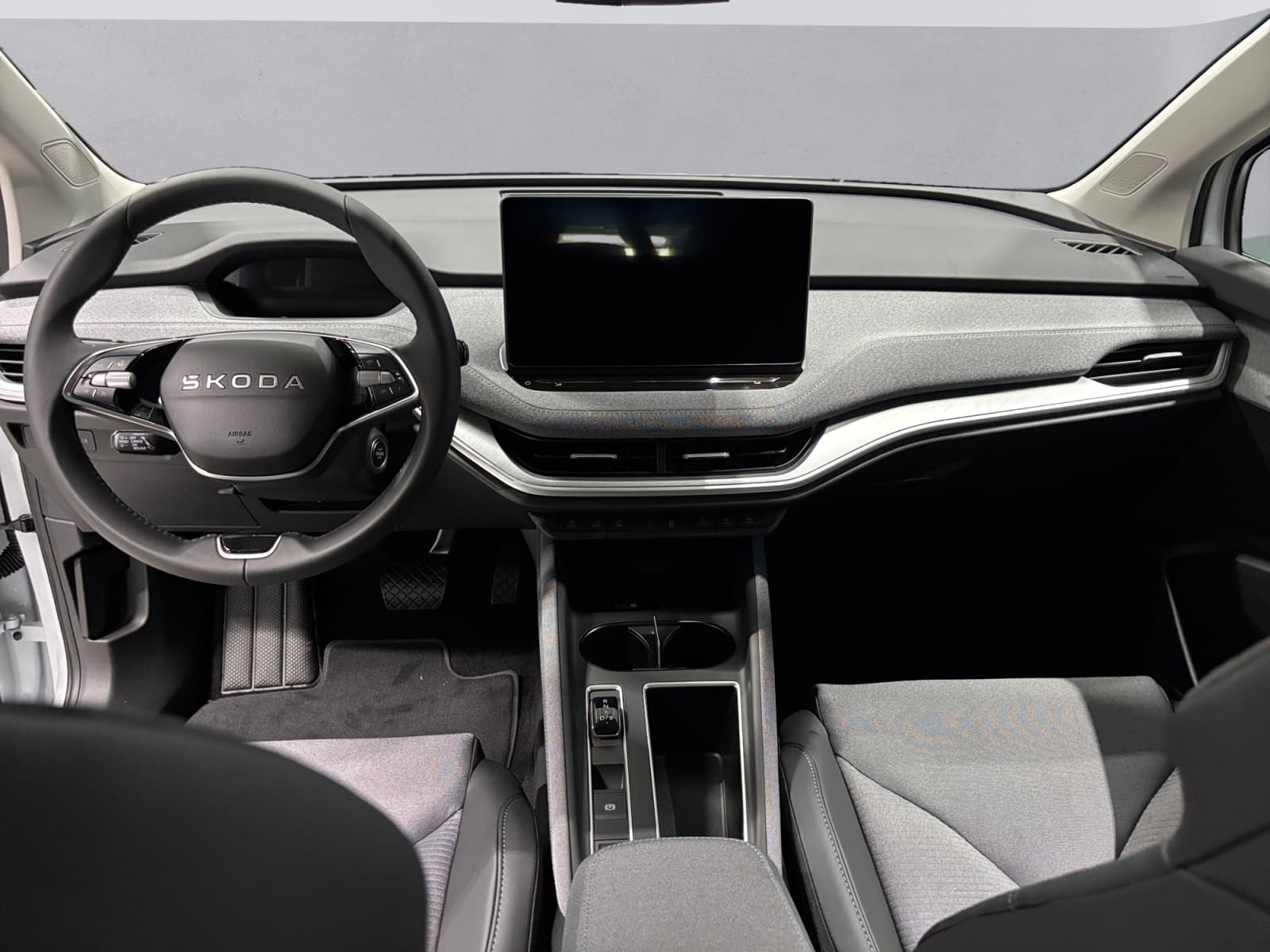 SKODA ENYAQ iV - Image 10