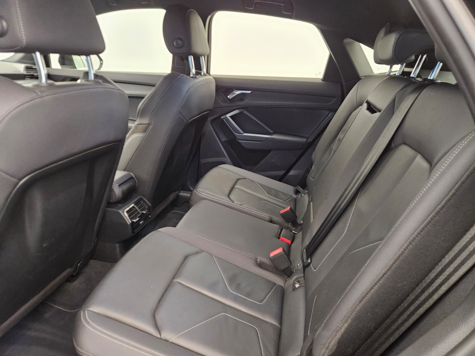 AUDI Q3 - Image 13