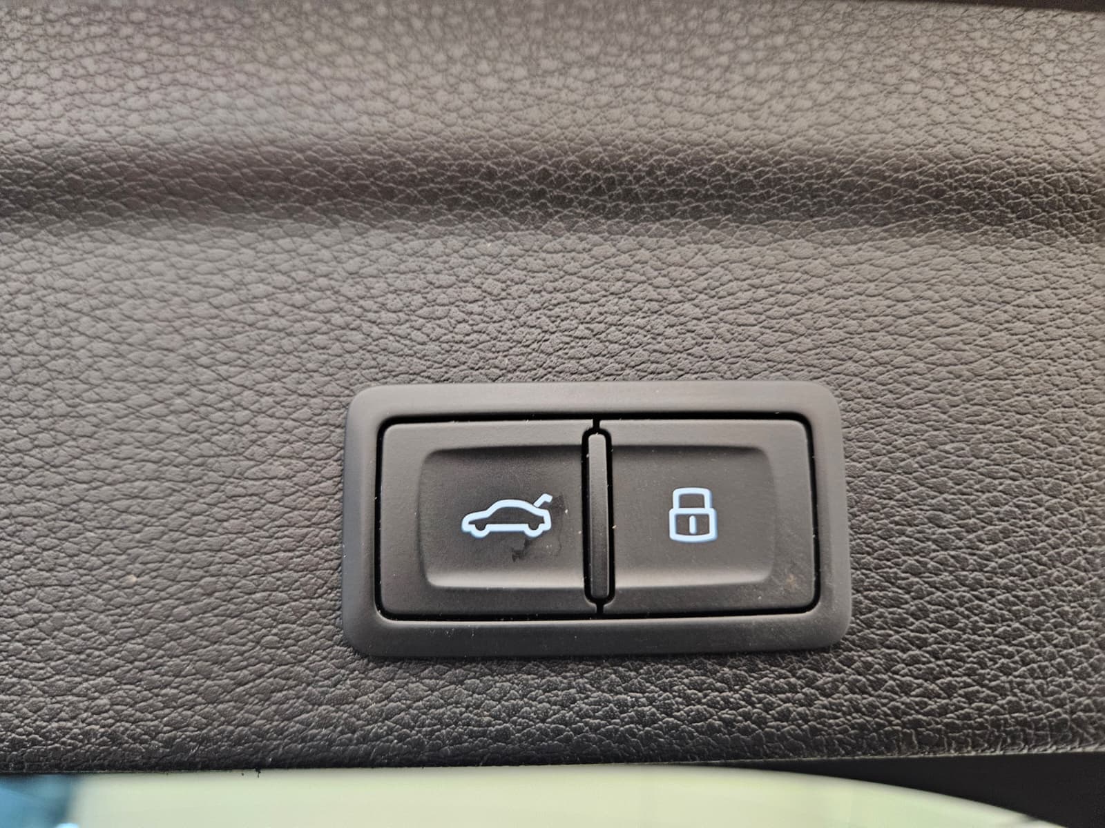 AUDI Q3 - Image 16
