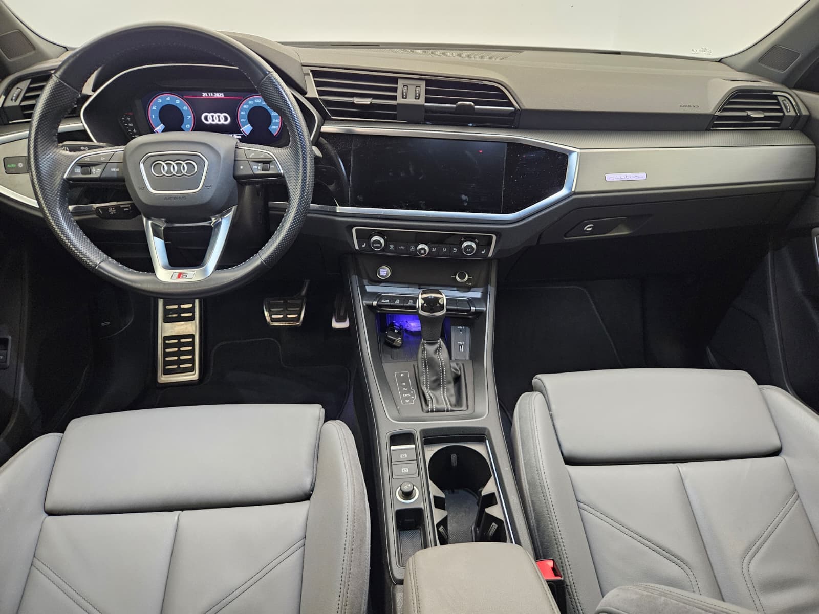 AUDI Q3 - Image 10