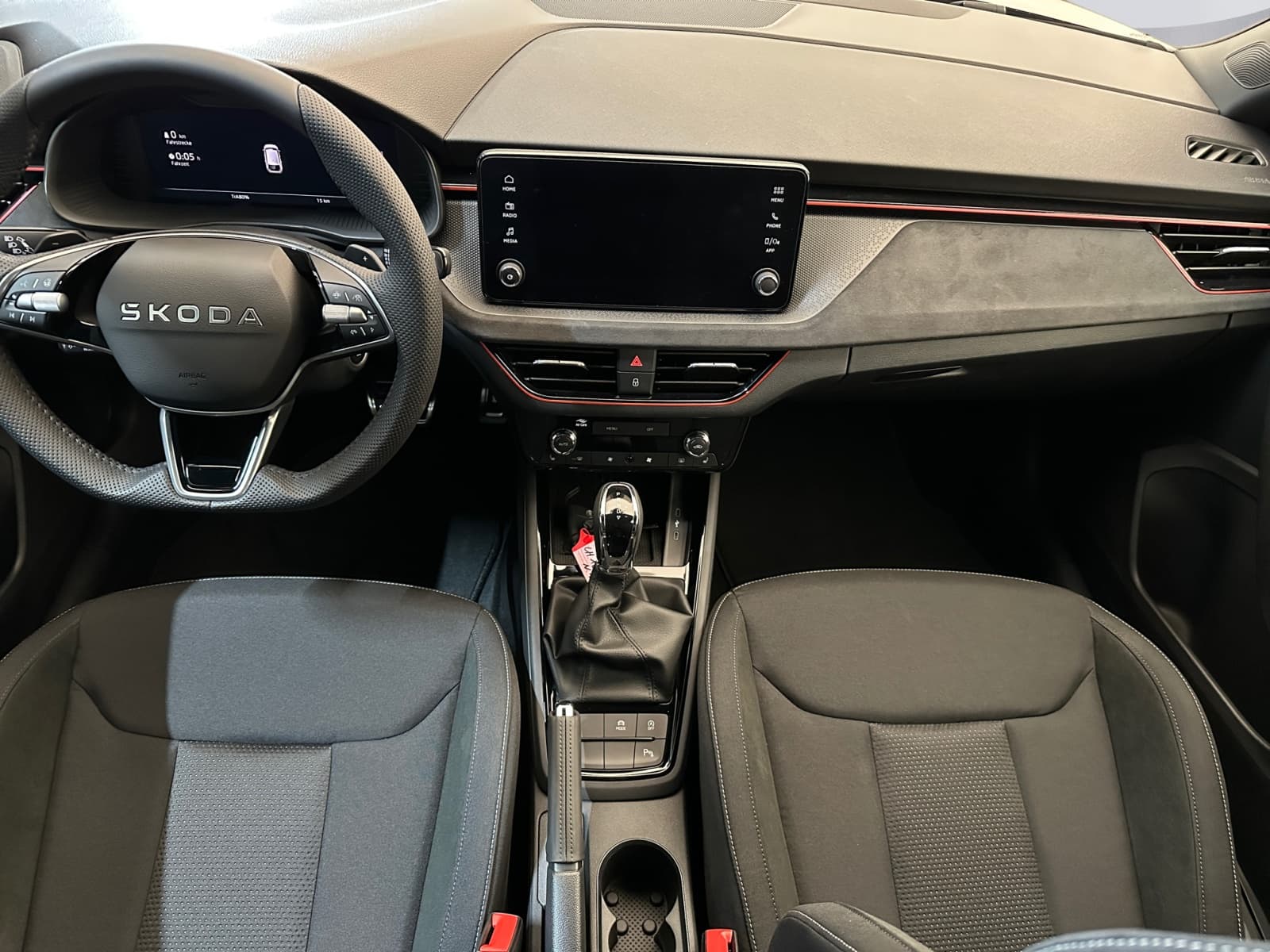 SKODA SCALA - Image 10