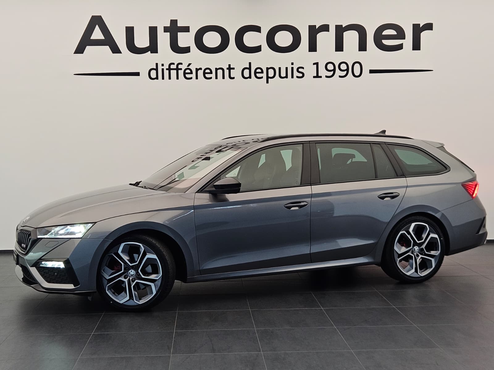 SKODA OCTAVIA - Image 1