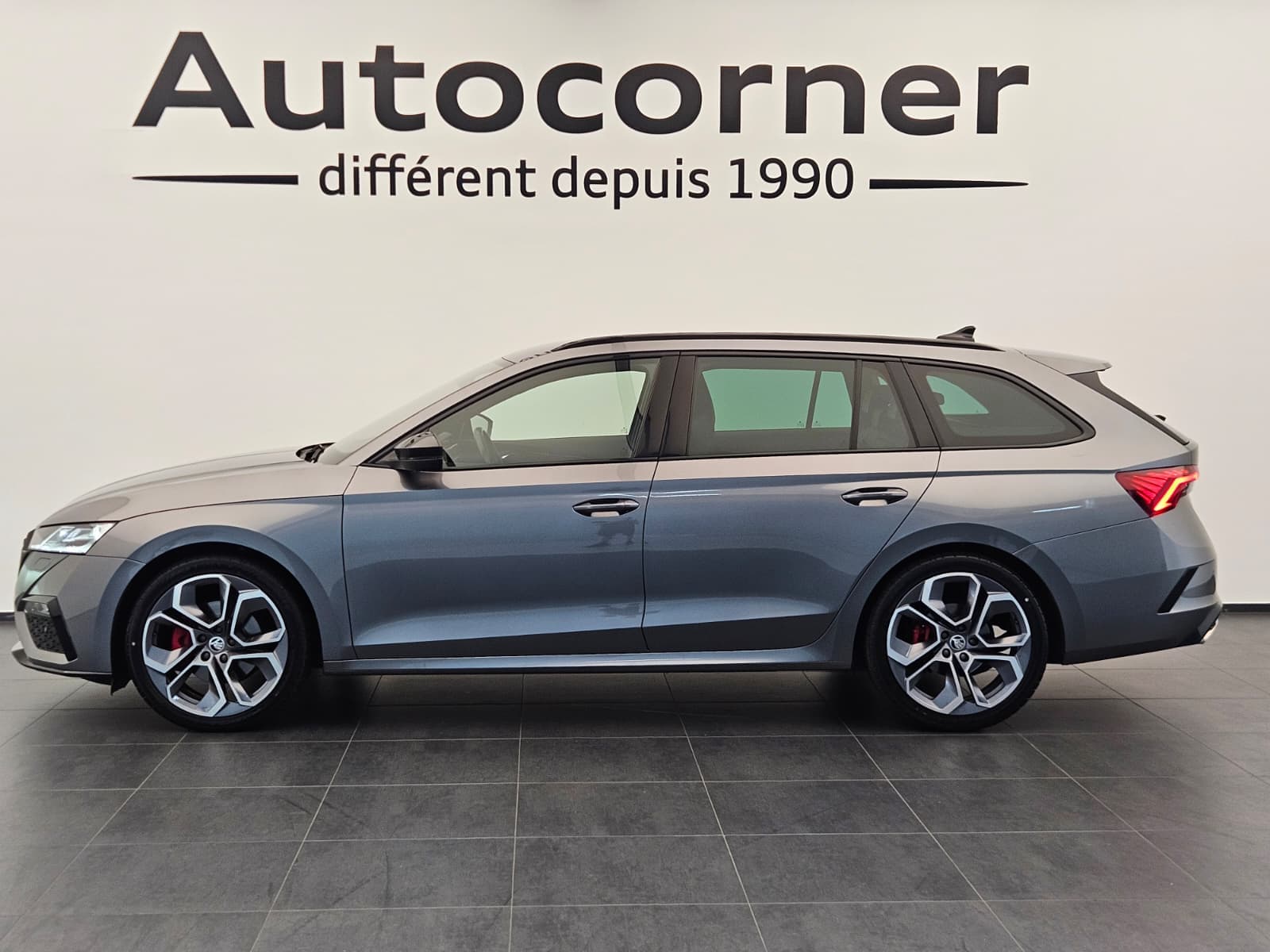 SKODA OCTAVIA - Image 2